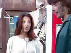 Terdampar pengendara perdagangan pussy untuk perbaikan