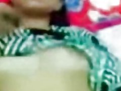 Melayu - awek malu-malu kucing